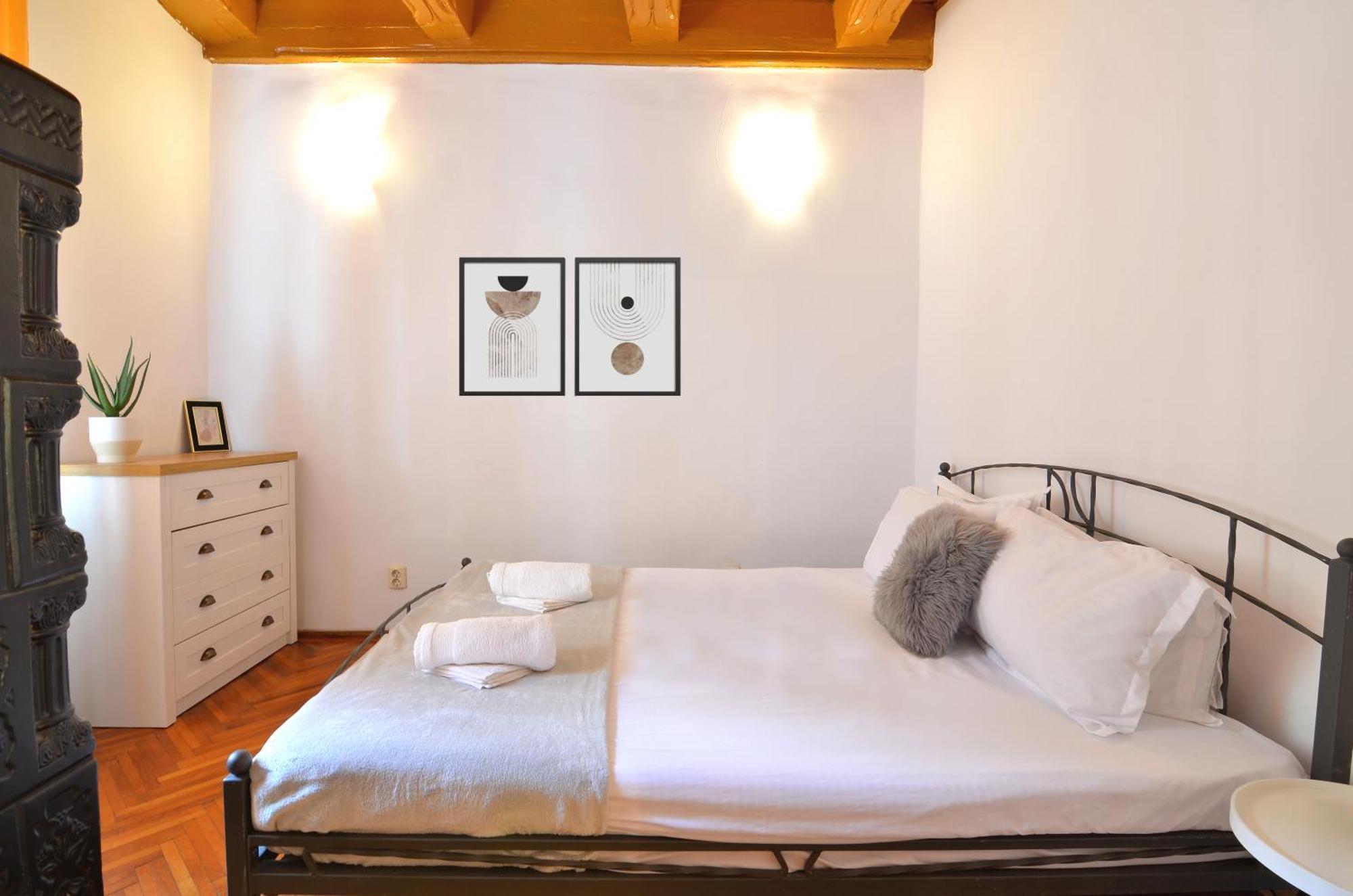 Charming Apartment - Heart Of Brasov Poarta Schei Экстерьер фото