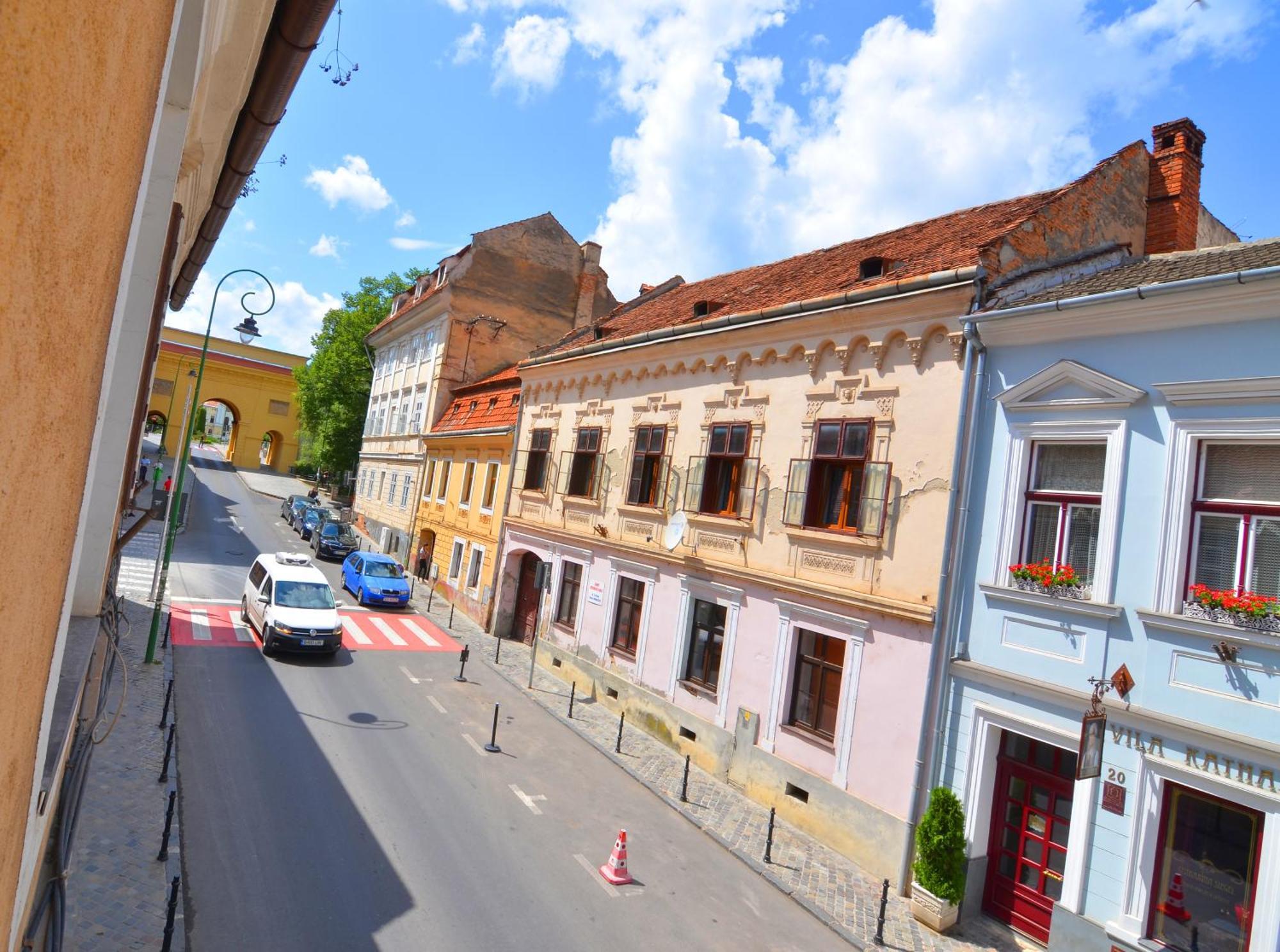 Charming Apartment - Heart Of Brasov Poarta Schei Экстерьер фото