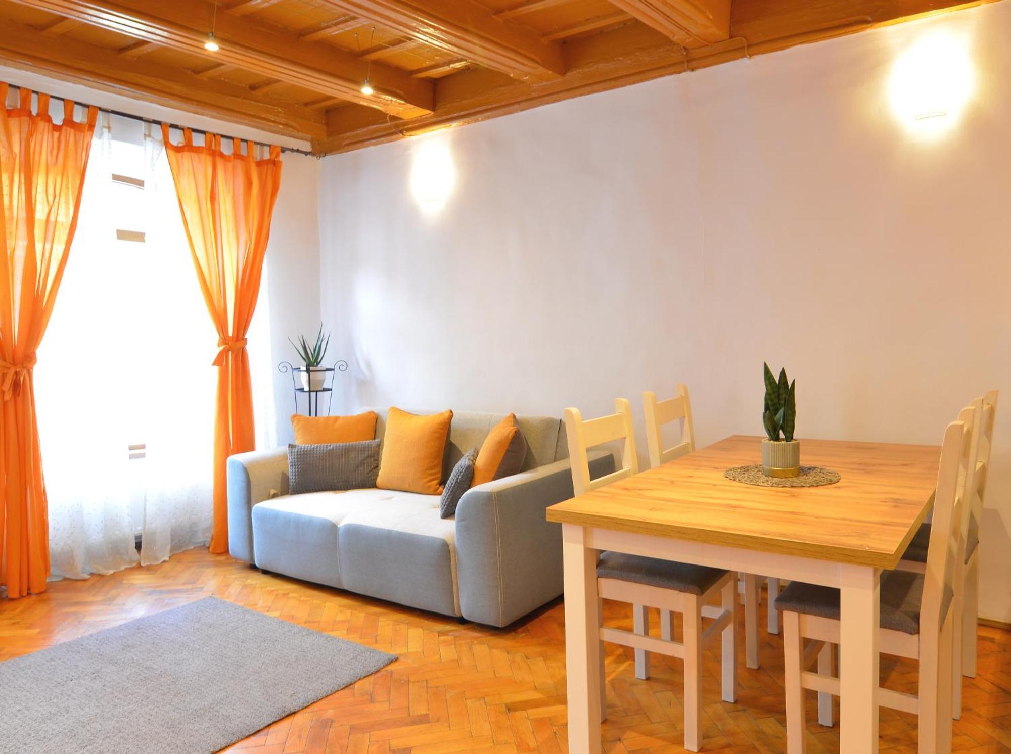 Charming Apartment - Heart Of Brasov Poarta Schei Экстерьер фото